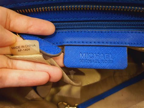 codice 10 cifre michael kors dove si trova|michael kors purse serial number.